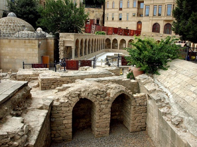 Древняя рыночная площадь (Баку)